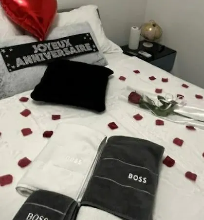 La Bonne Etoile Marseille ! Hebergement Romantique ! Jacuzzi Et Piscine Exterior foto