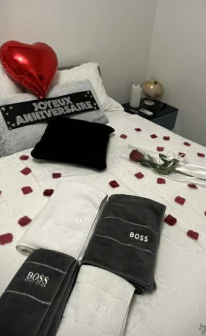La Bonne Etoile ! Romantique ! Jacuzzi Et Piscine *